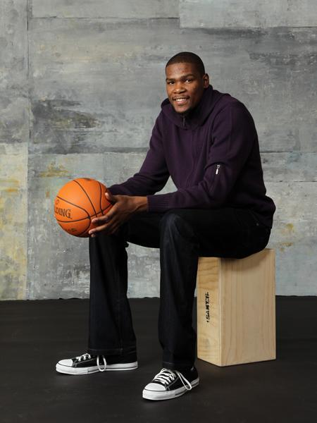 天空：切尔西正努力争取在关窗前签下哈维-西蒙斯和加纳乔（天空体育：切尔西加速推进，力争在转会窗截止前签下哈维-西蒙斯与加纳乔）