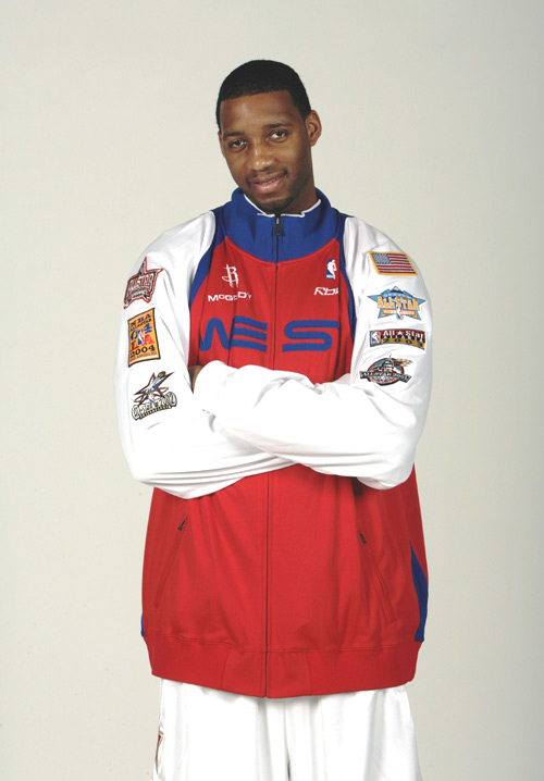 湖人全队苦练备战，官媒晒训练照（湖人全队加练备战，官媒发布训练照）