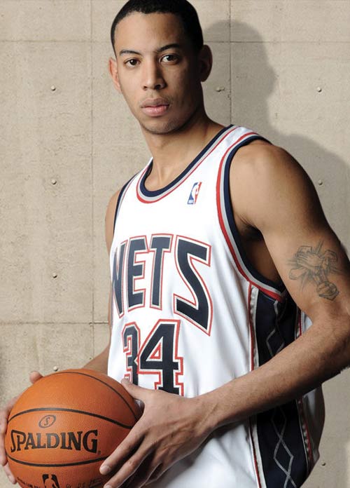 意媒：为避免球迷干扰，斯帕莱蒂决定尤文不在那不勒斯过夜（意媒称，斯帕莱蒂为避球迷干扰，决定尤文赛后不在那不勒斯留宿）