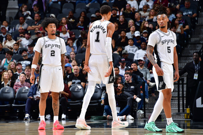 肖赧谈中超赛程安排：倒数第二轮不同时开球这一点就挺业余（肖赧批评中超赛程安排：次末轮未同步开球太业余）